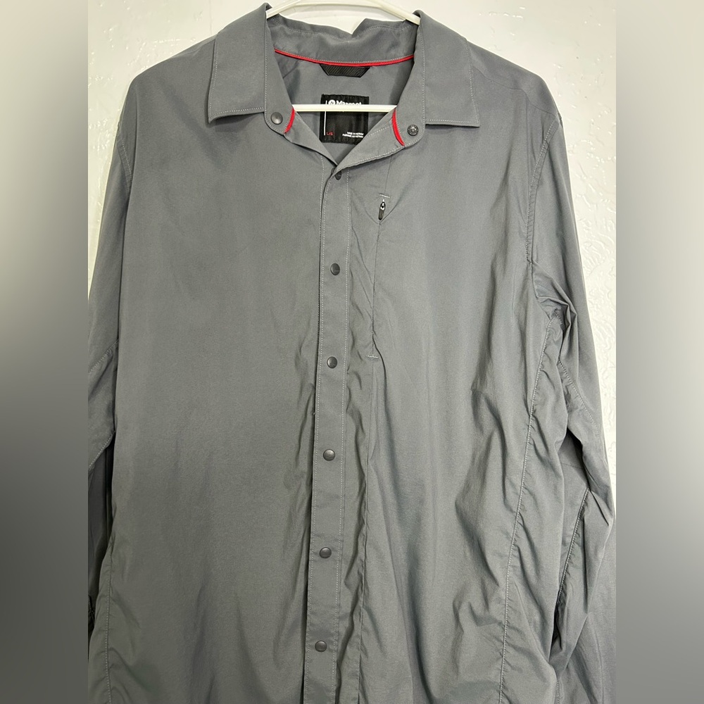 Marmot outdoor Gray Jacket with Red Trim with frontal zipper pocket, Hiking - Picture 8 of 8